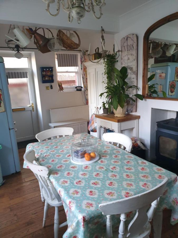 קארדיף Private Room Near Roath Lake/Park מראה חיצוני תמונה